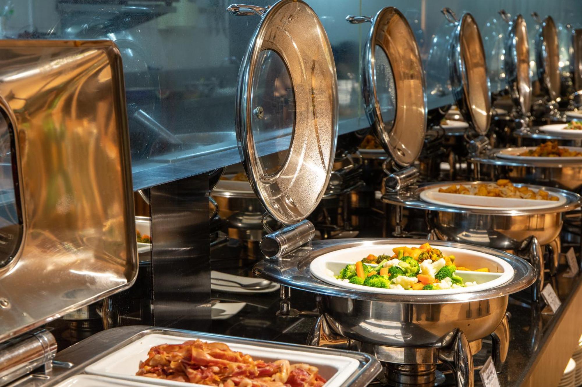 होटल Golden Tulip Mandison 4*